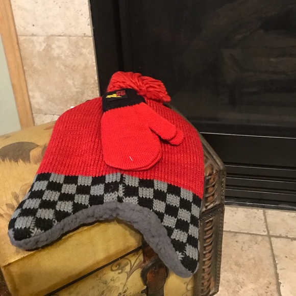 Disney Toddler Boys’ Cars Hat & Mitten Set - Picture 2 of 3